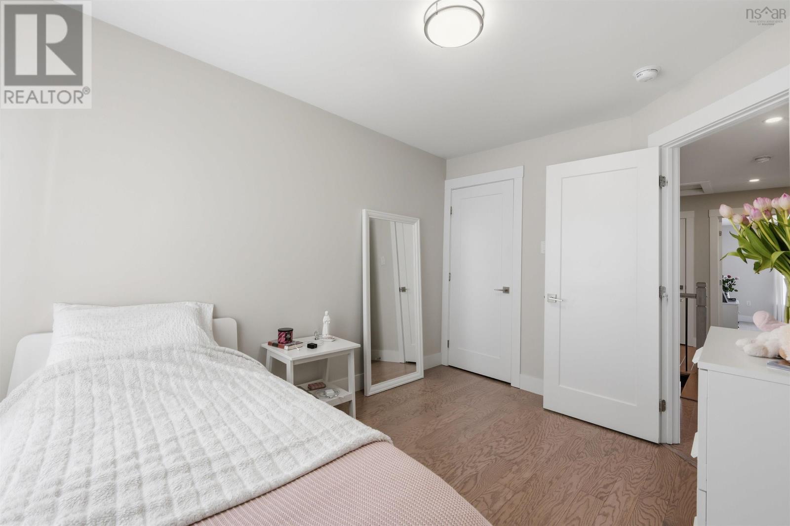 20 Alamir Court - 20