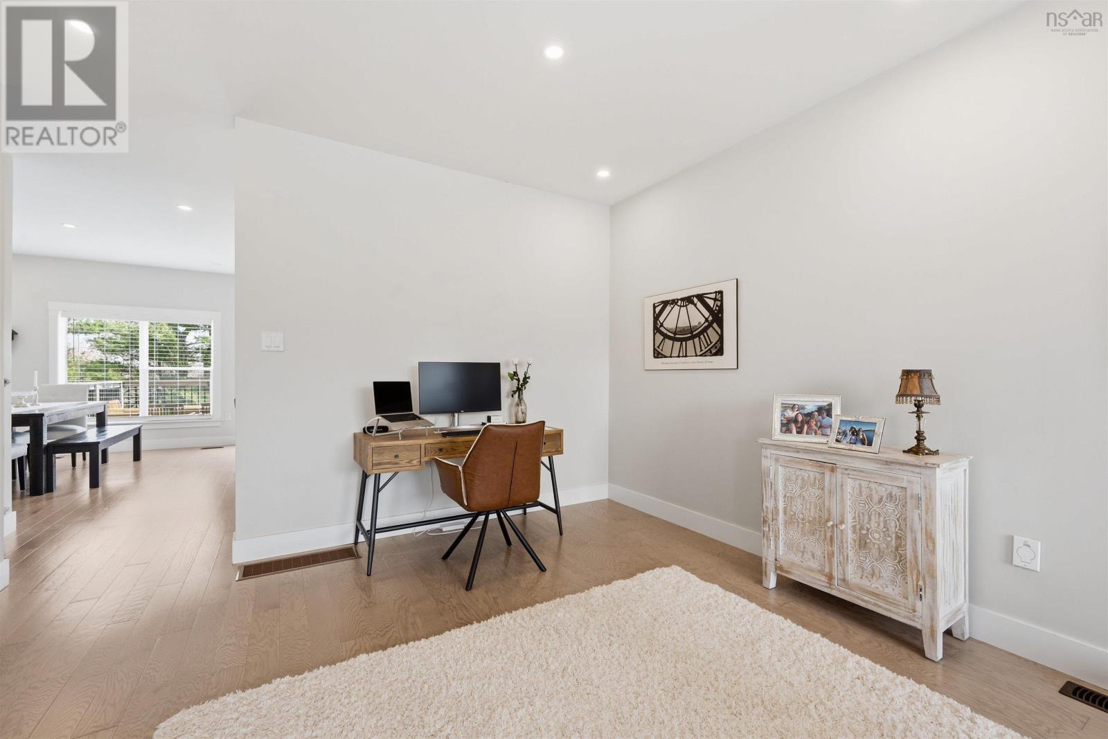 20 Alamir Court - 35