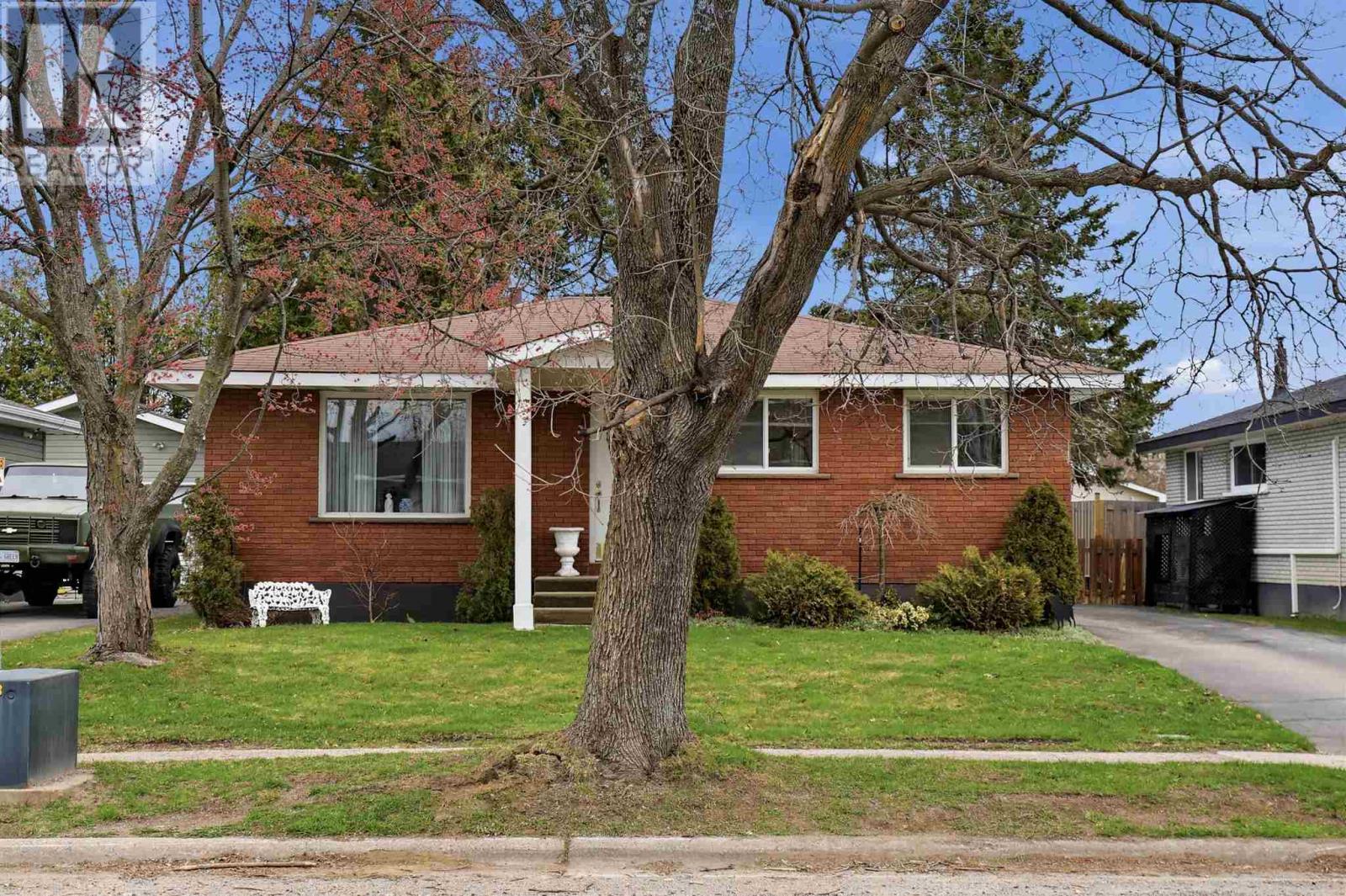 28 Kerr DR, Sault Ste. Marie, Ontario, P6A5H9 — Photo 33