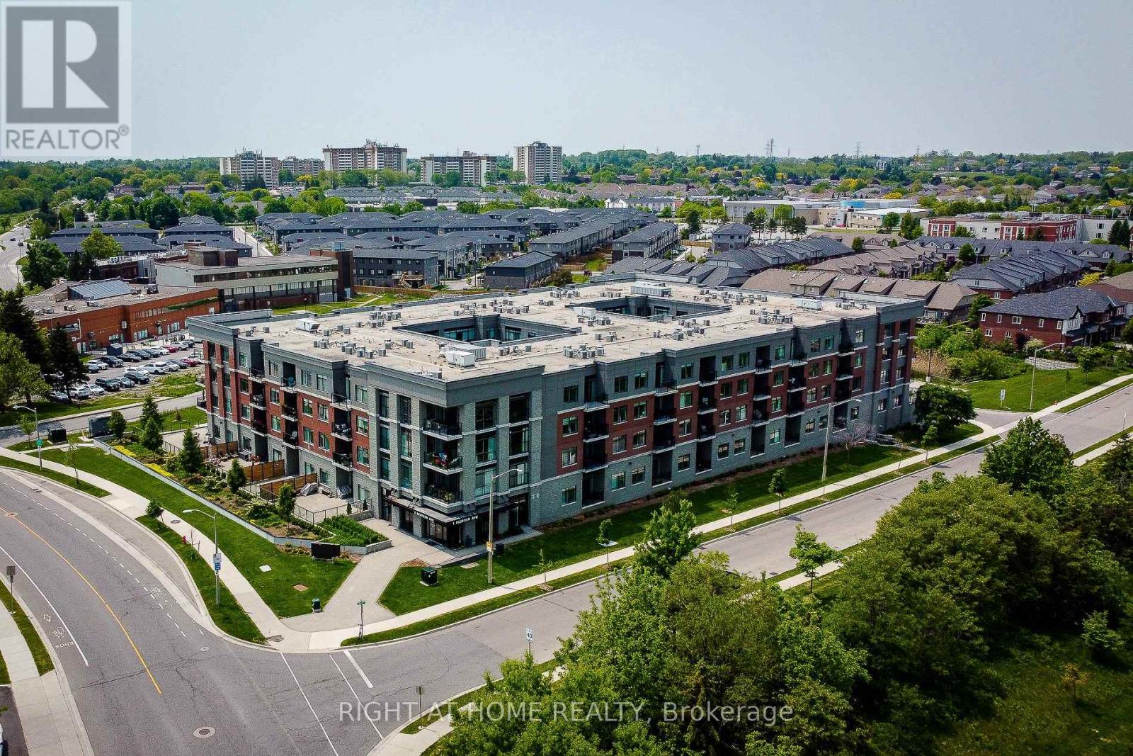 #217 1 REDFERN AVENUE - 1