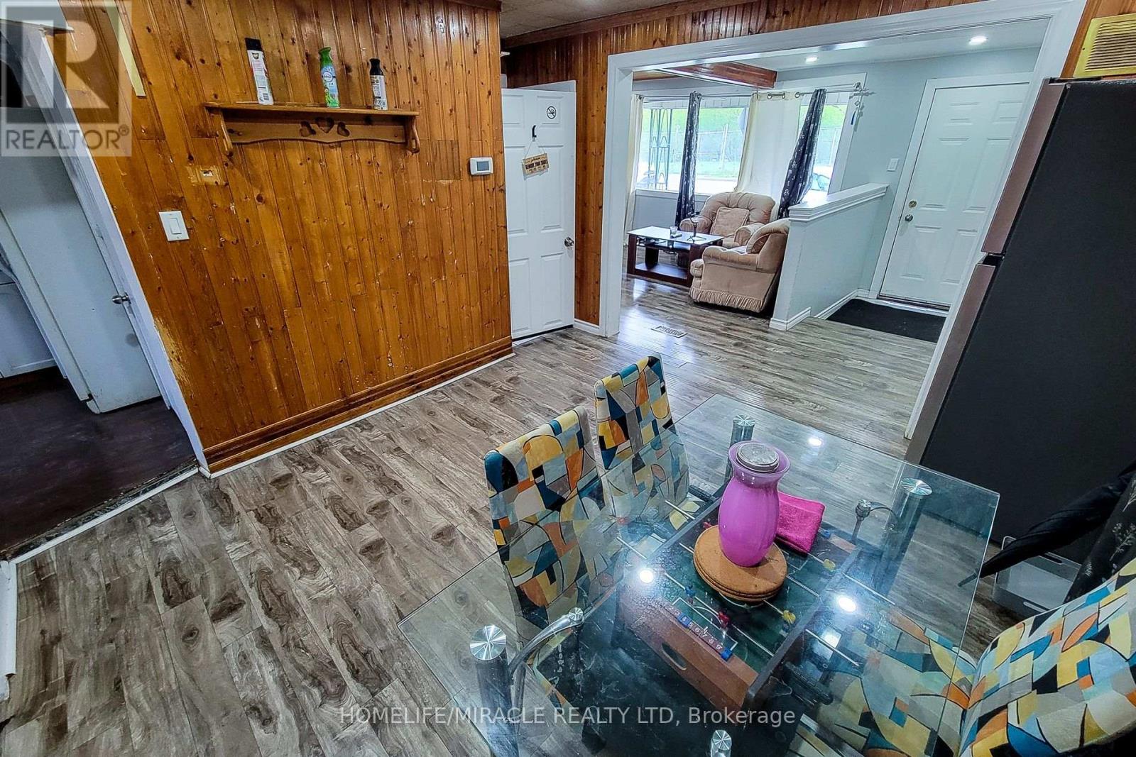 463 WELLINGTON STREET N - 15