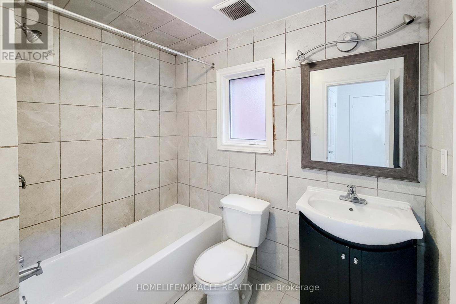 463 WELLINGTON STREET N - 21