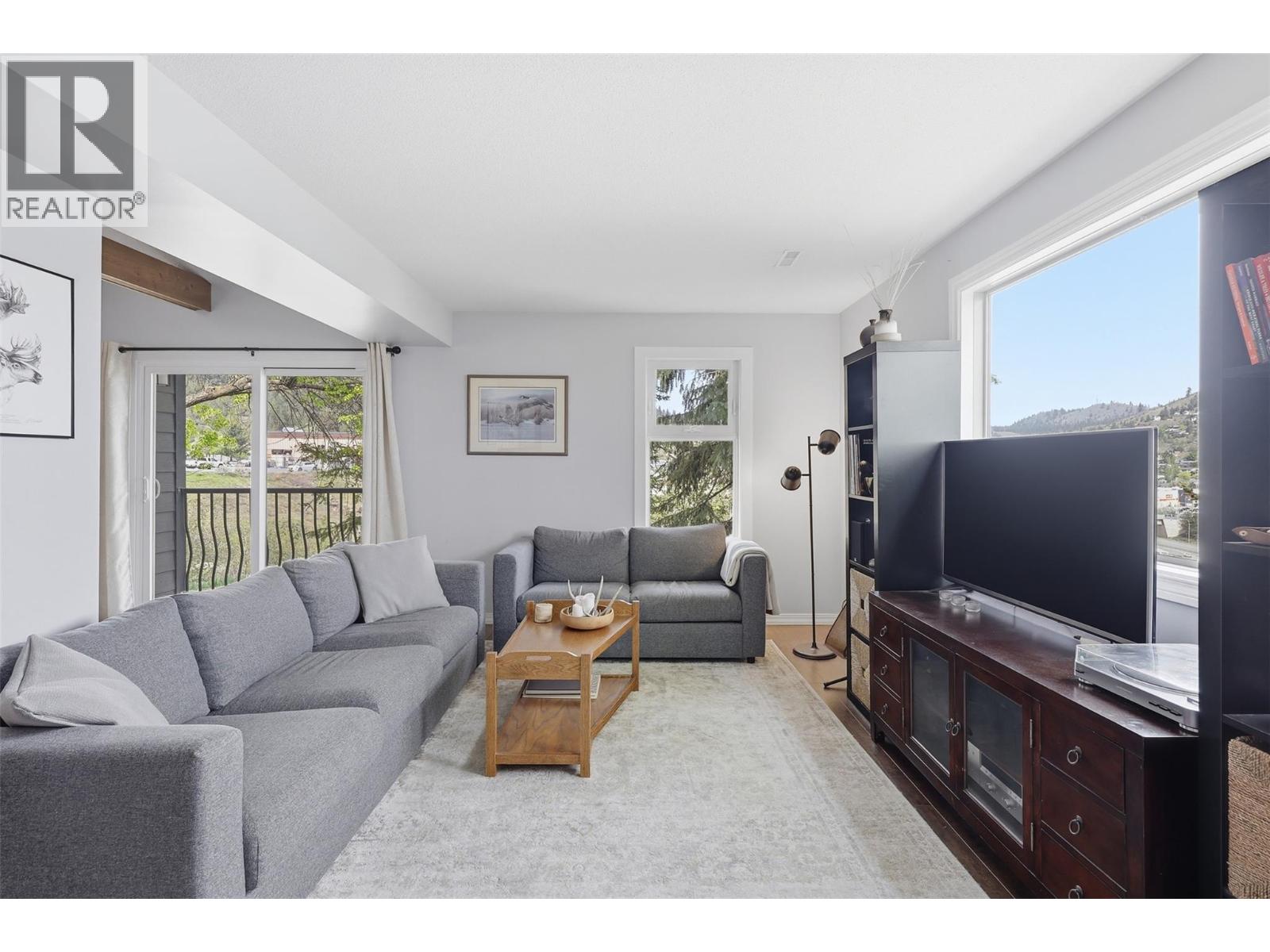 #53 1221 HUGH ALLAN Drive - 17