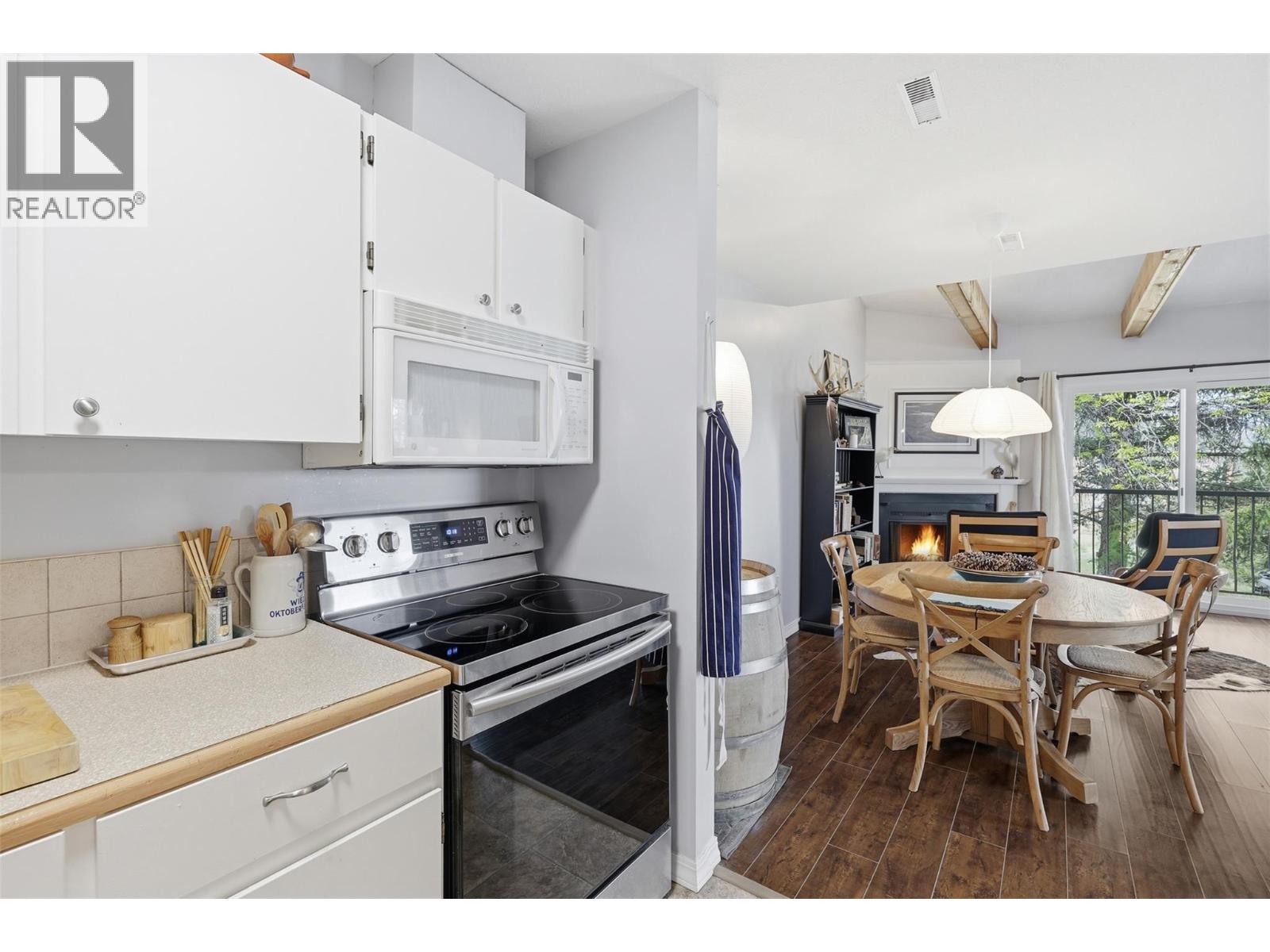 #53 1221 HUGH ALLAN Drive - 15