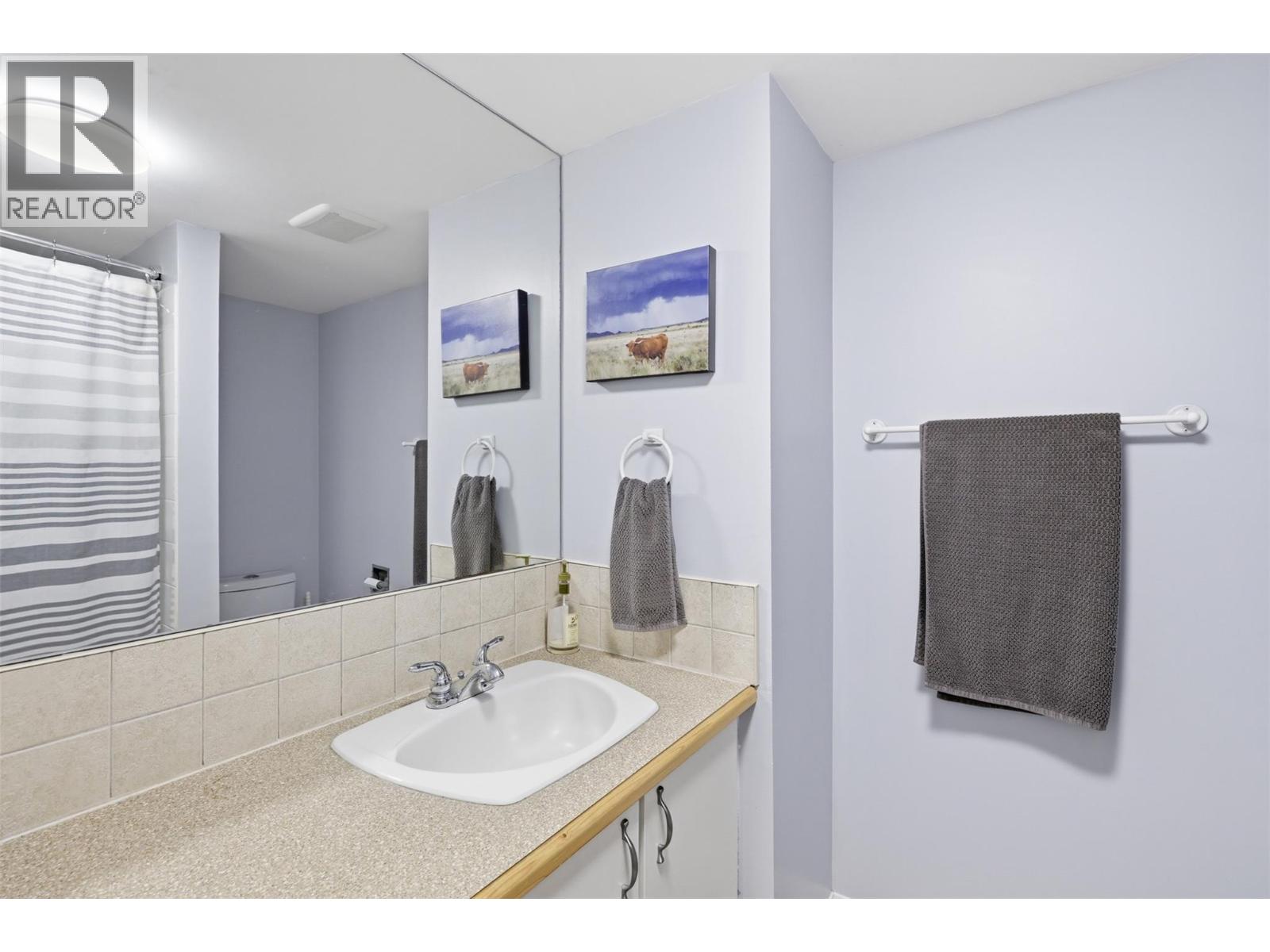#53 1221 HUGH ALLAN Drive - 23