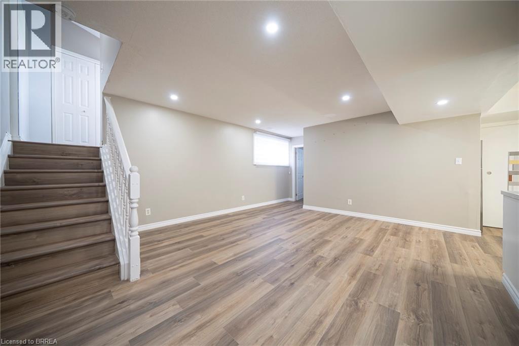 53 MEMORIAL Drive Unit# LOWER, Brantford, Ontario, N3R5S2 — Photo 3