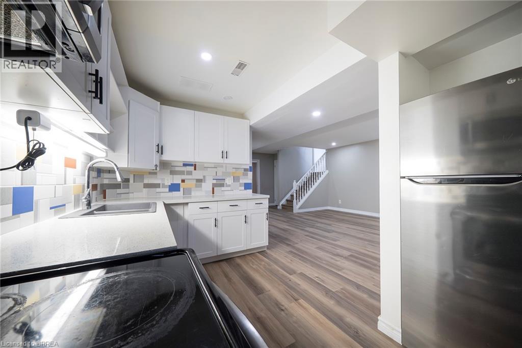 53 MEMORIAL Drive Unit# LOWER, Brantford, Ontario, N3R5S2 — Photo 6