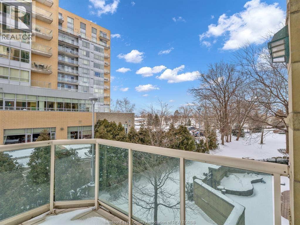 4955 RIVERSIDE DRIVE Unit# 202, Windsor, Ontario, N8Y5A3 — Photo 31