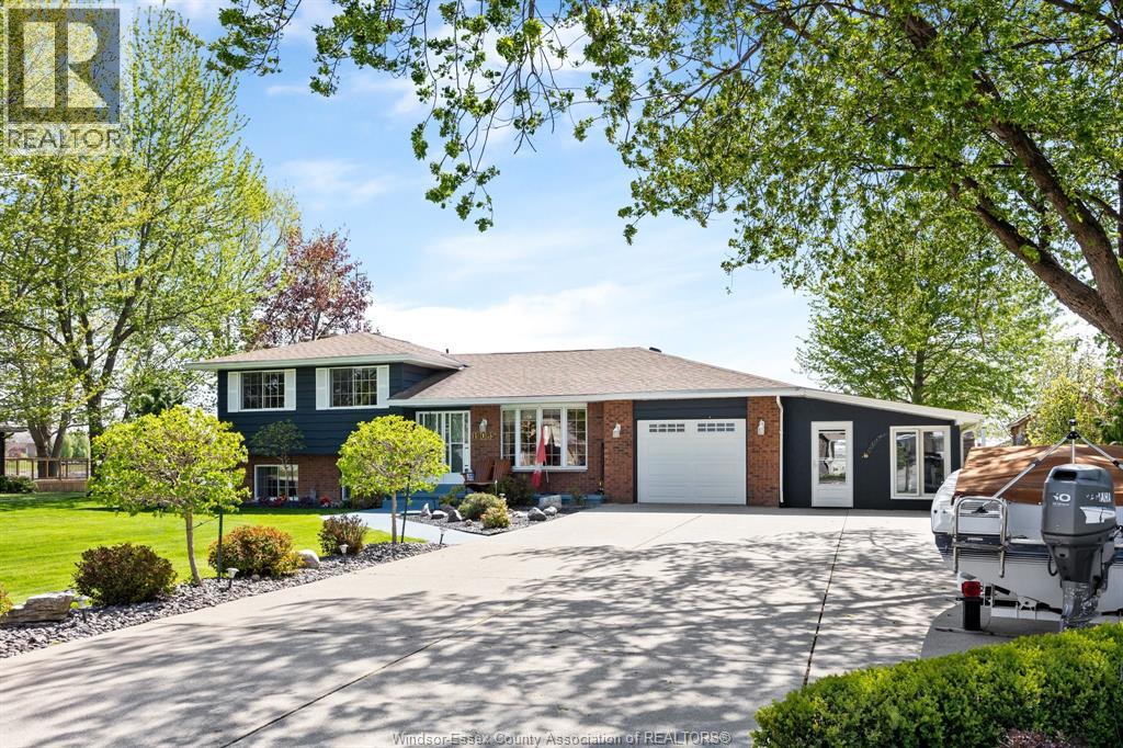 19085 BLUE WATER AVENUE, Lakeshore, Ontario, N0P2L0 — Photo 2