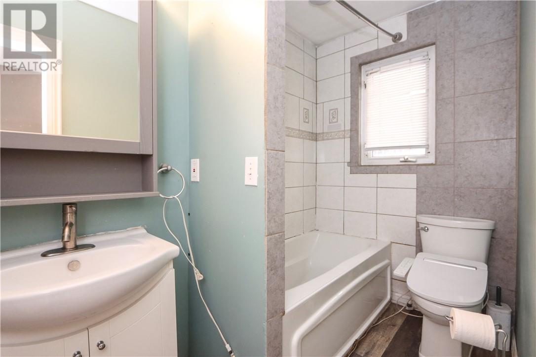 25 Caruso Street, Coniston, Ontario, P0M1M0 — Photo 3