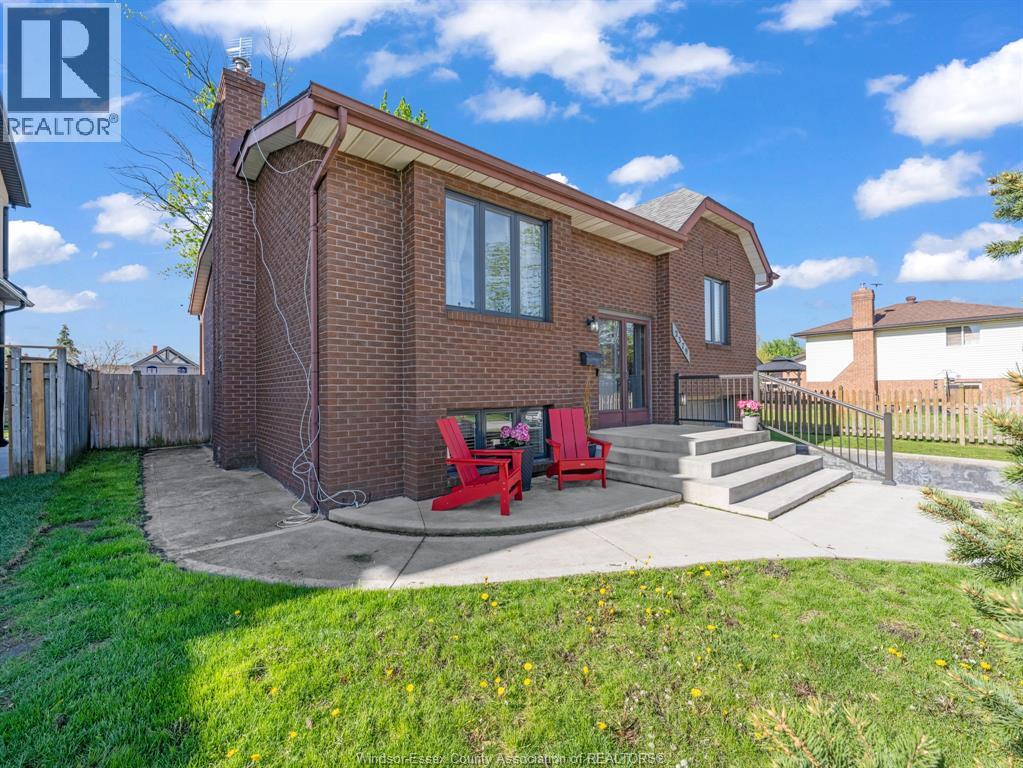 2379 VIA VITA, Windsor, Ontario, N9E4G5 — Photo 17