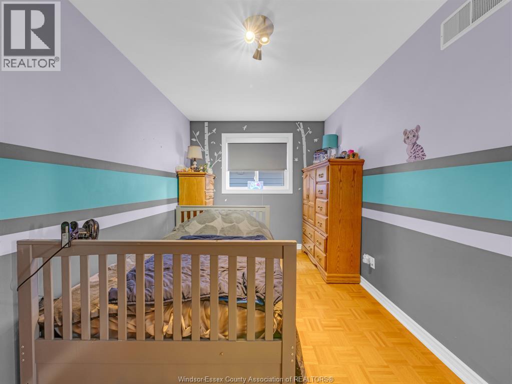2379 VIA VITA, Windsor, Ontario, N9E4G5 — Photo 4