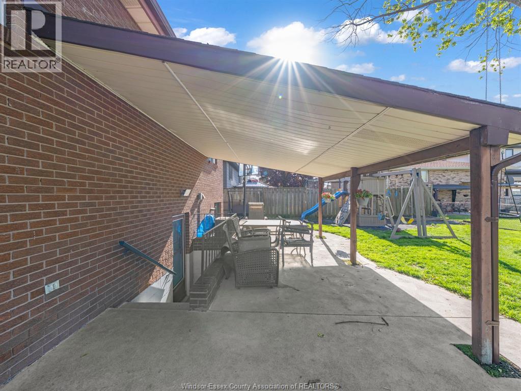 2379 VIA VITA, Windsor, Ontario, N9E4G5 — Photo 11