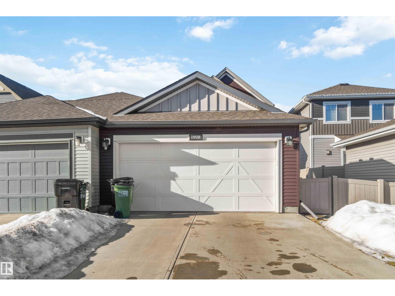 1908 25 ST NW, Edmonton