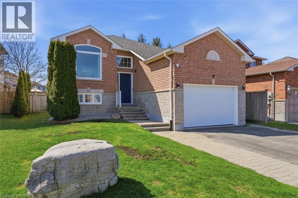 19 LESLIE Avenue, Barrie, Ontario, L4N9N9 — Photo 2
