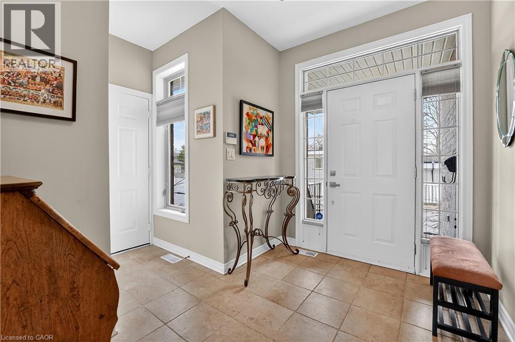 139 GLENDALE Avenue Unit# 1, St. Catharines, Ontario, L2T2K2 — Photo 5