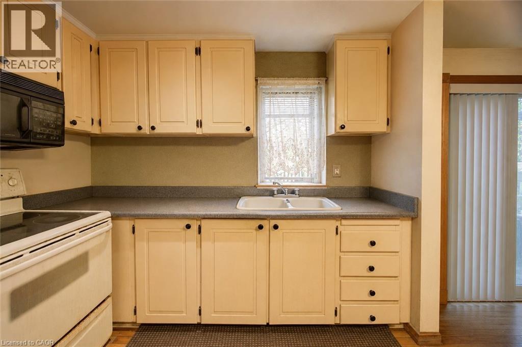 207 LINDEN Drive, Cambridge, Ontario, N3H4Y1 — Photo 3