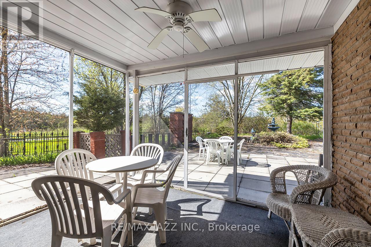 1249 GLEN MILLER ROAD - 32