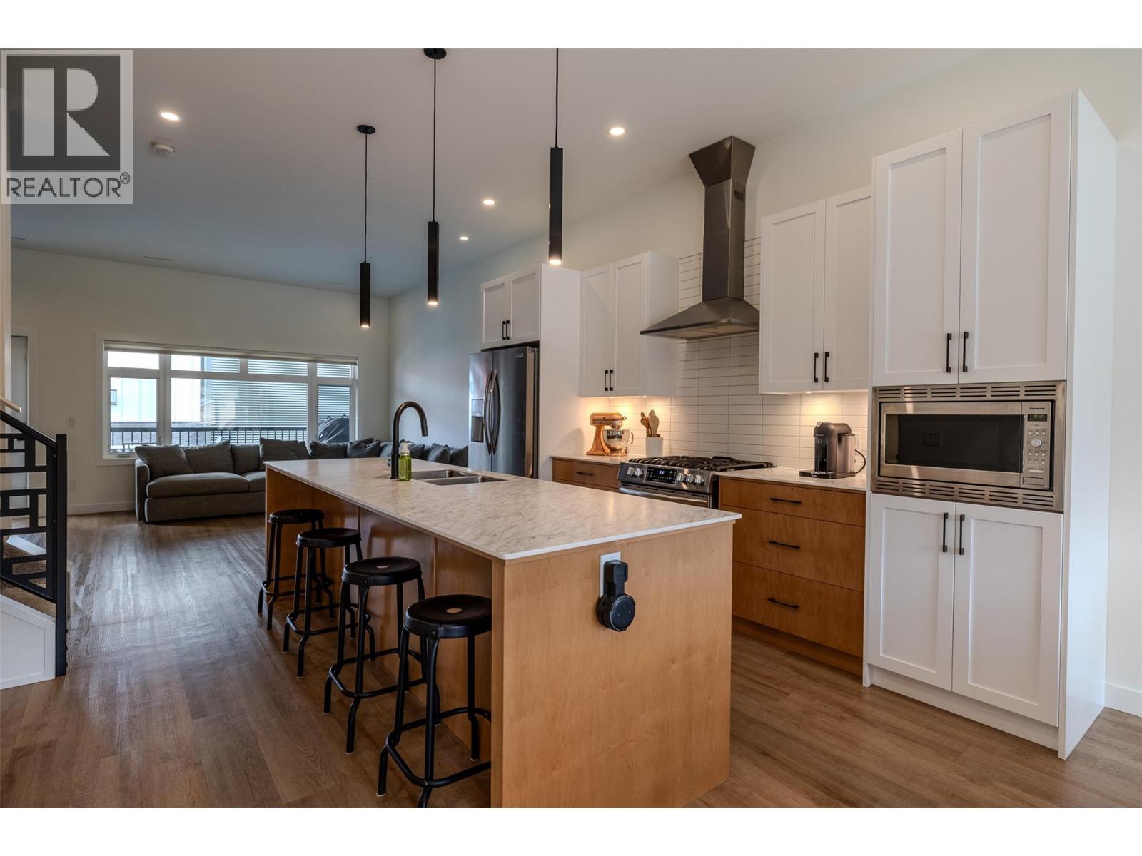 #101 700 RIVERSIDE Way - 13
