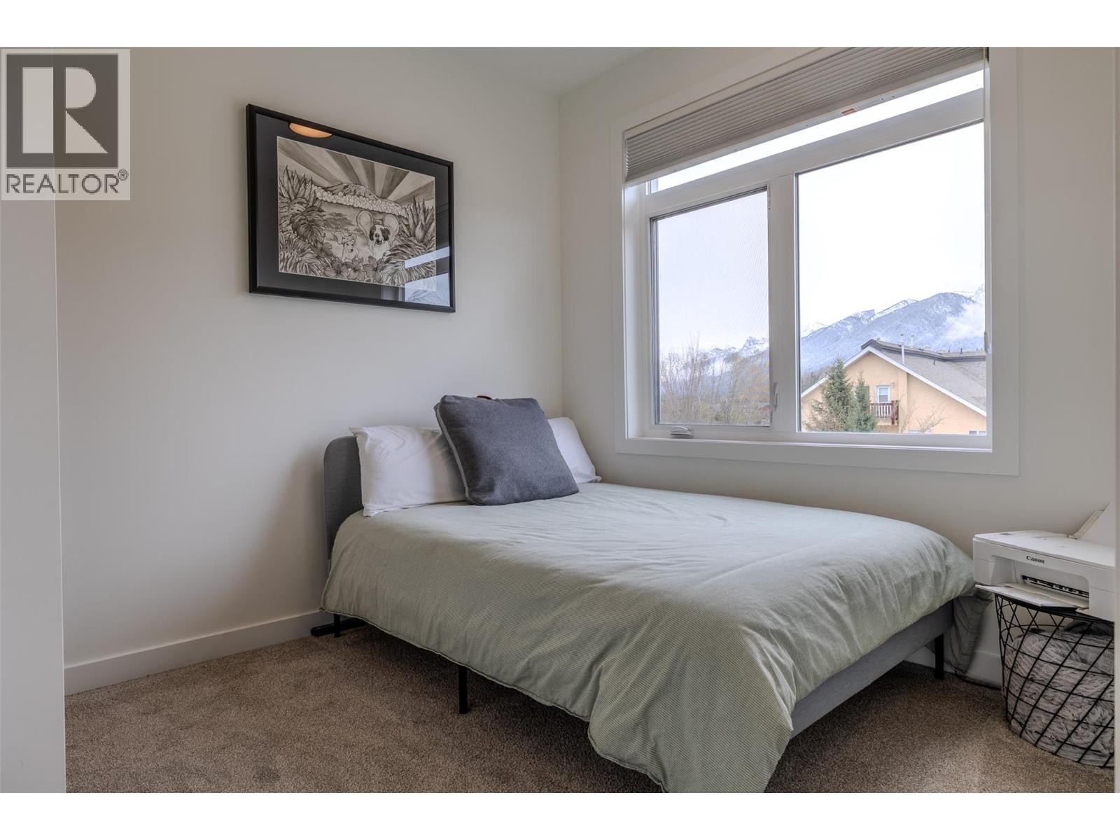 #101 700 RIVERSIDE Way - 34