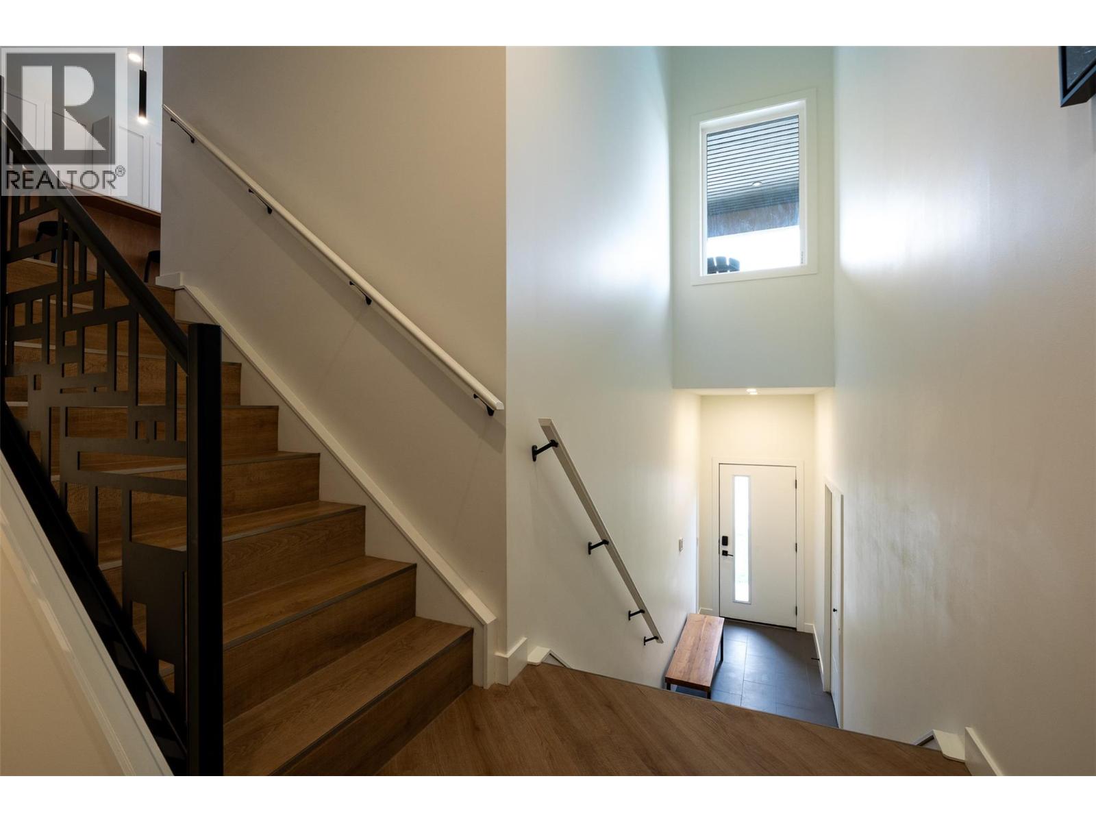 #101 700 RIVERSIDE Way - 6