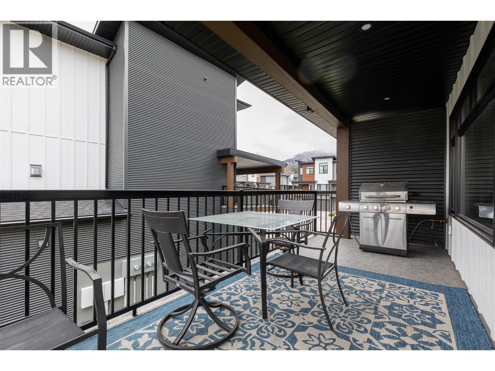#101 700 RIVERSIDE Way - 43