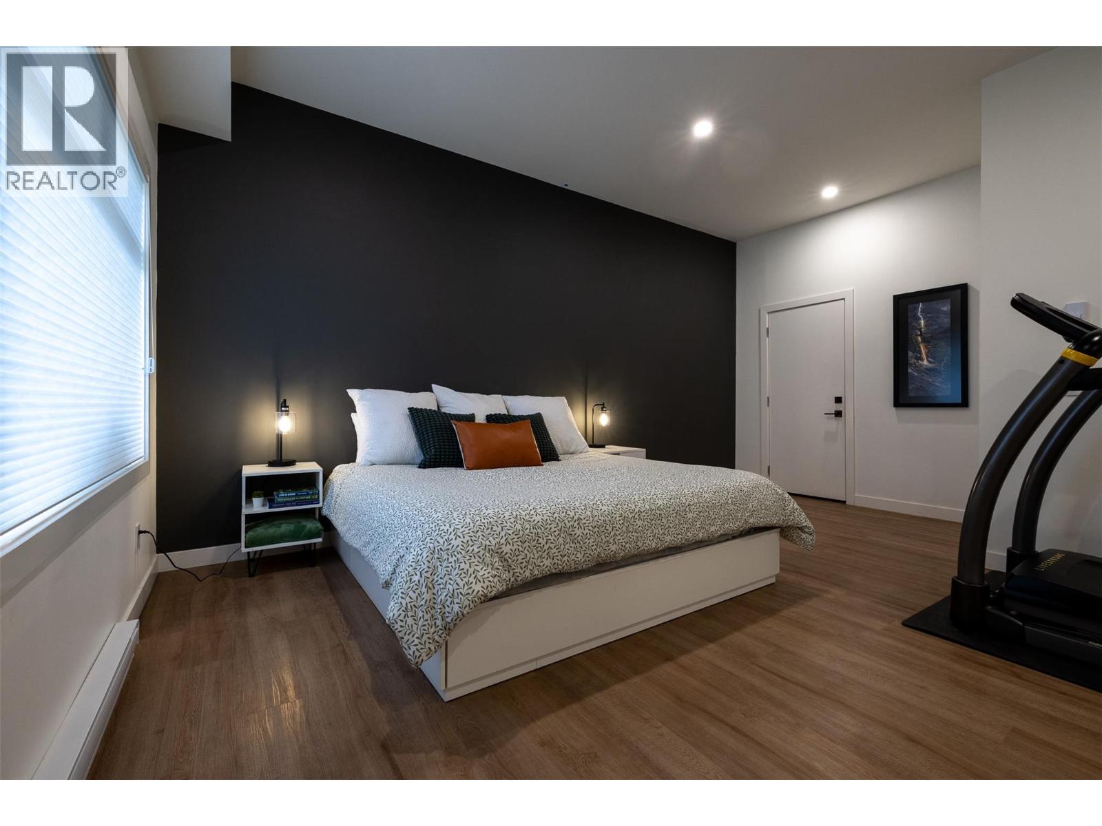 #101 700 RIVERSIDE Way - 39
