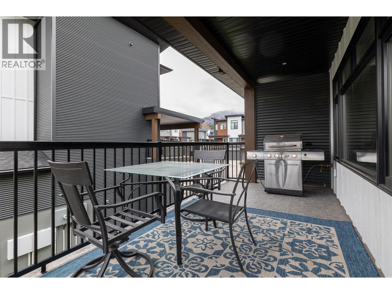 #101 700 RIVERSIDE Way - 42