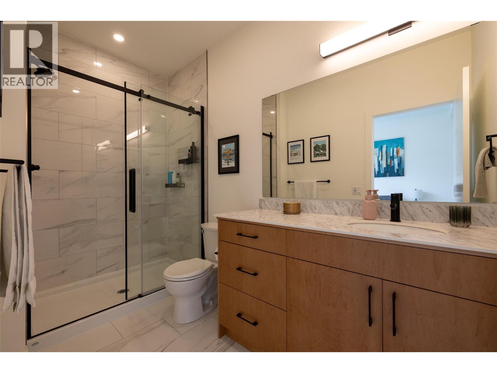 #101 700 RIVERSIDE Way - 24