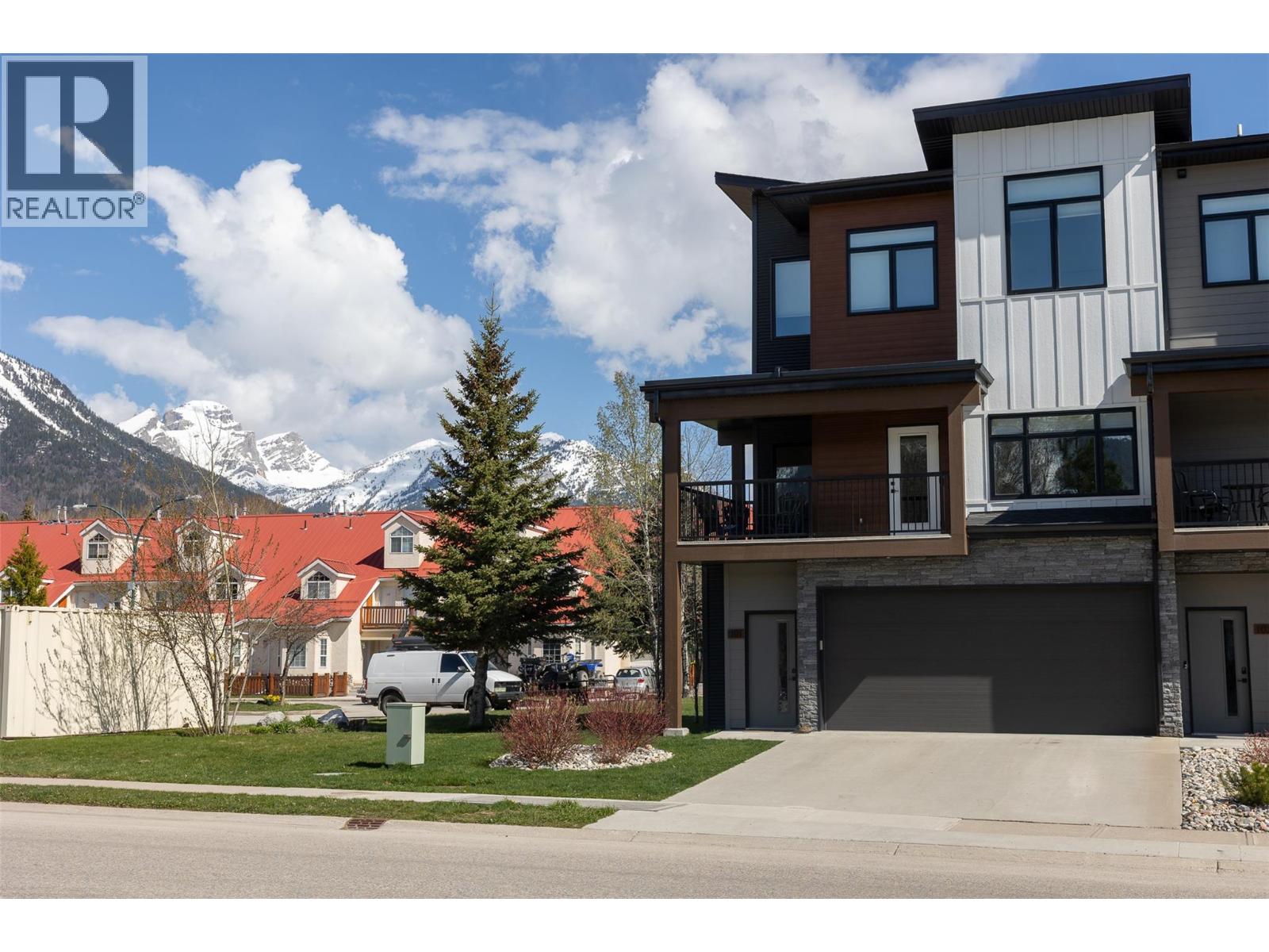 #101 700 RIVERSIDE Way - Image 3