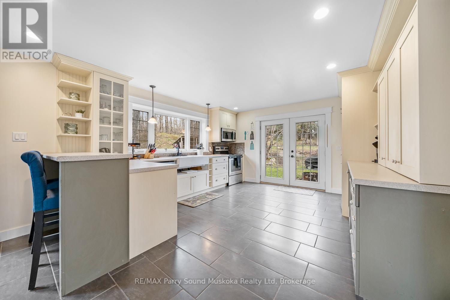 569 HURDVILLE ROAD - 23