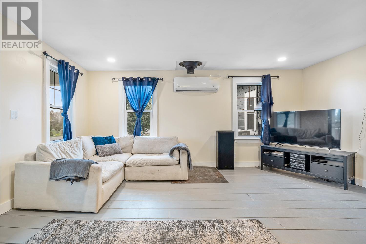 569 HURDVILLE ROAD - 36