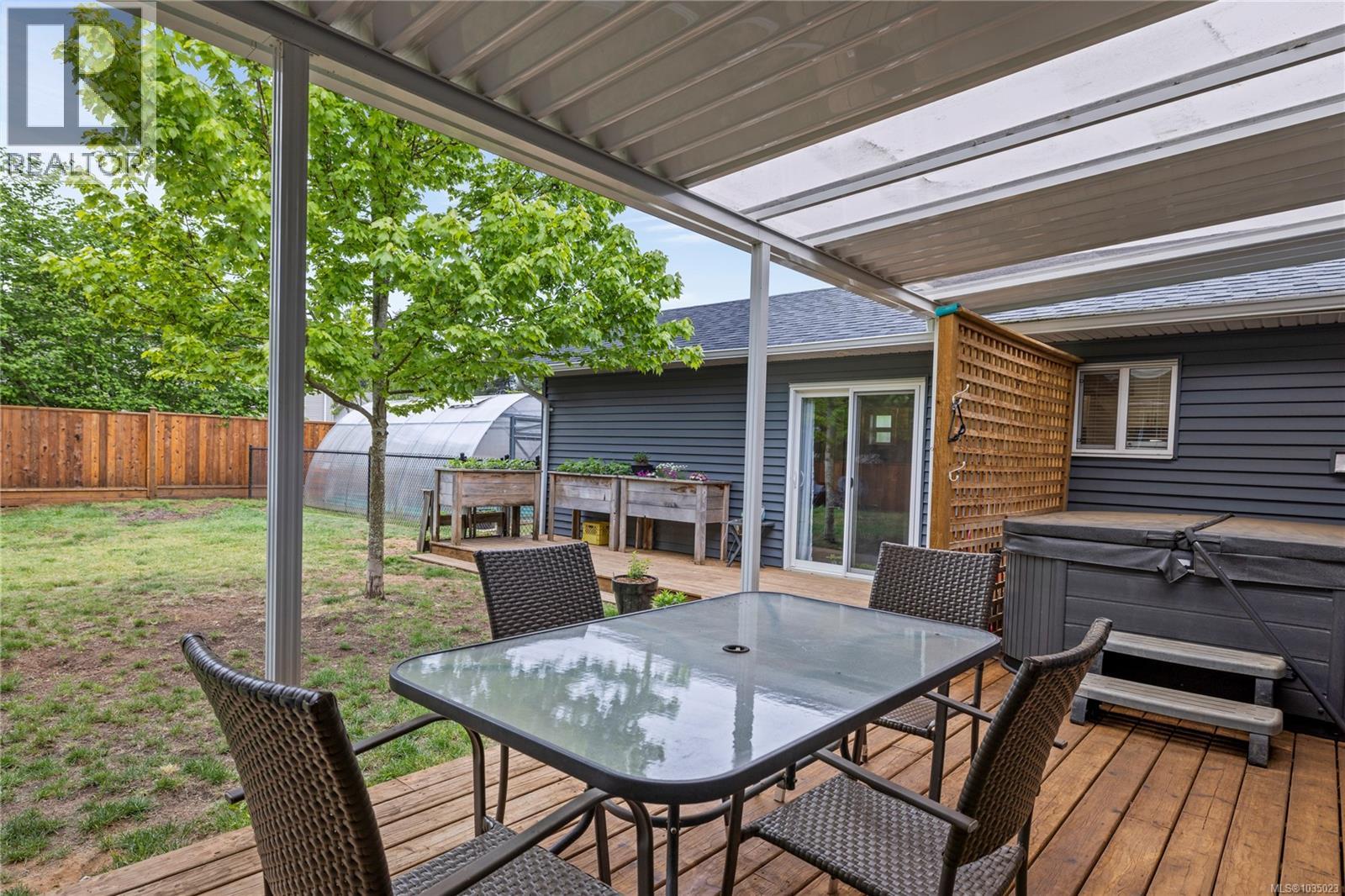 375 Temple St - 23