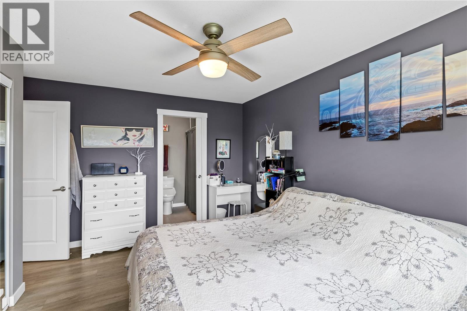 375 Temple St - 26