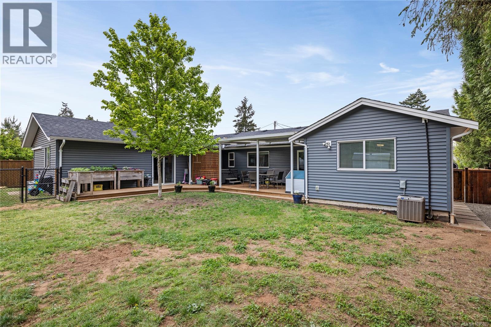 375 Temple St - 33