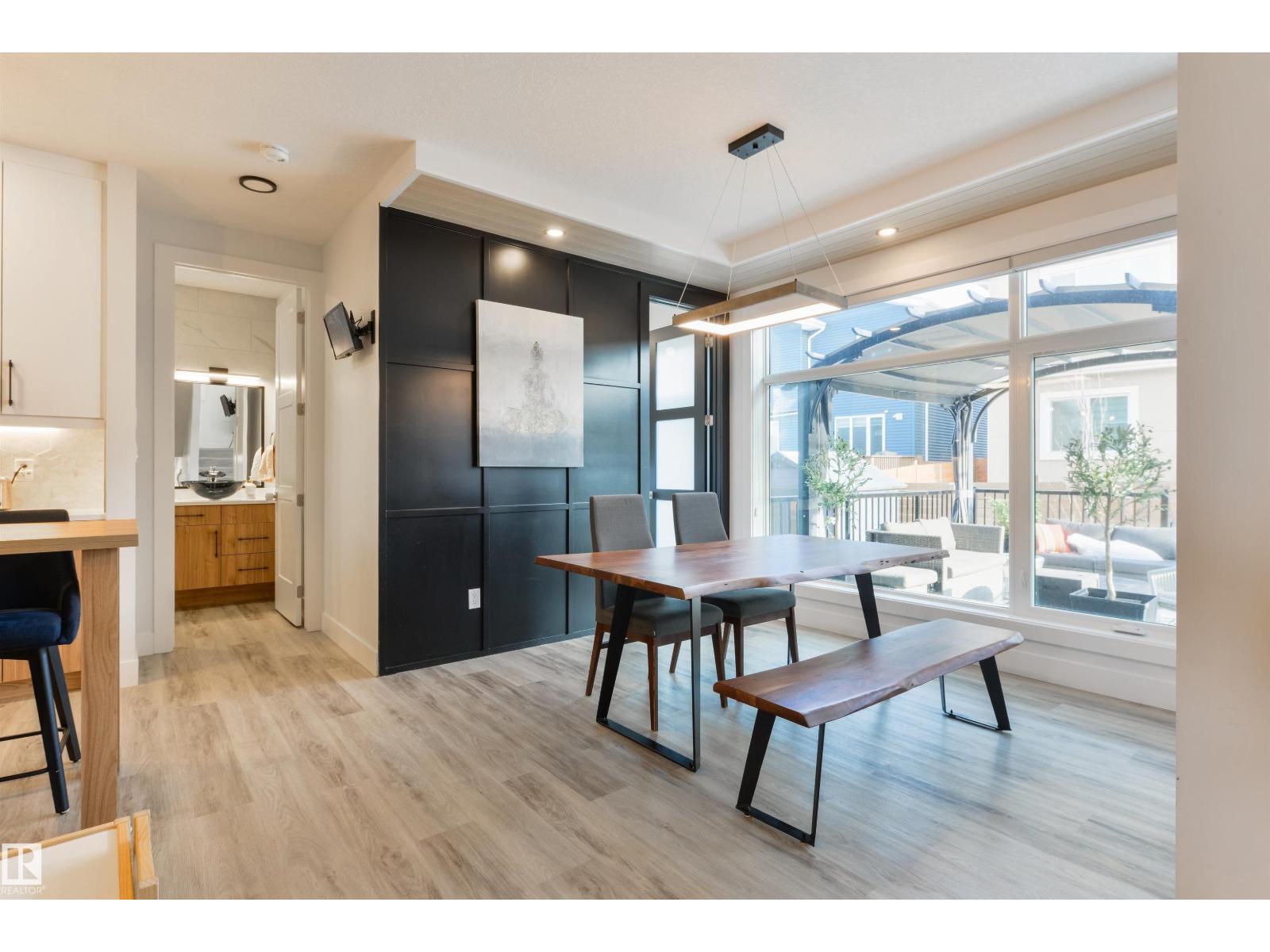 219 37 ST SW, Edmonton