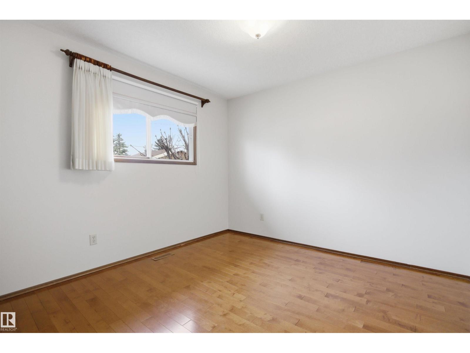 13222 116 ST NW - 35