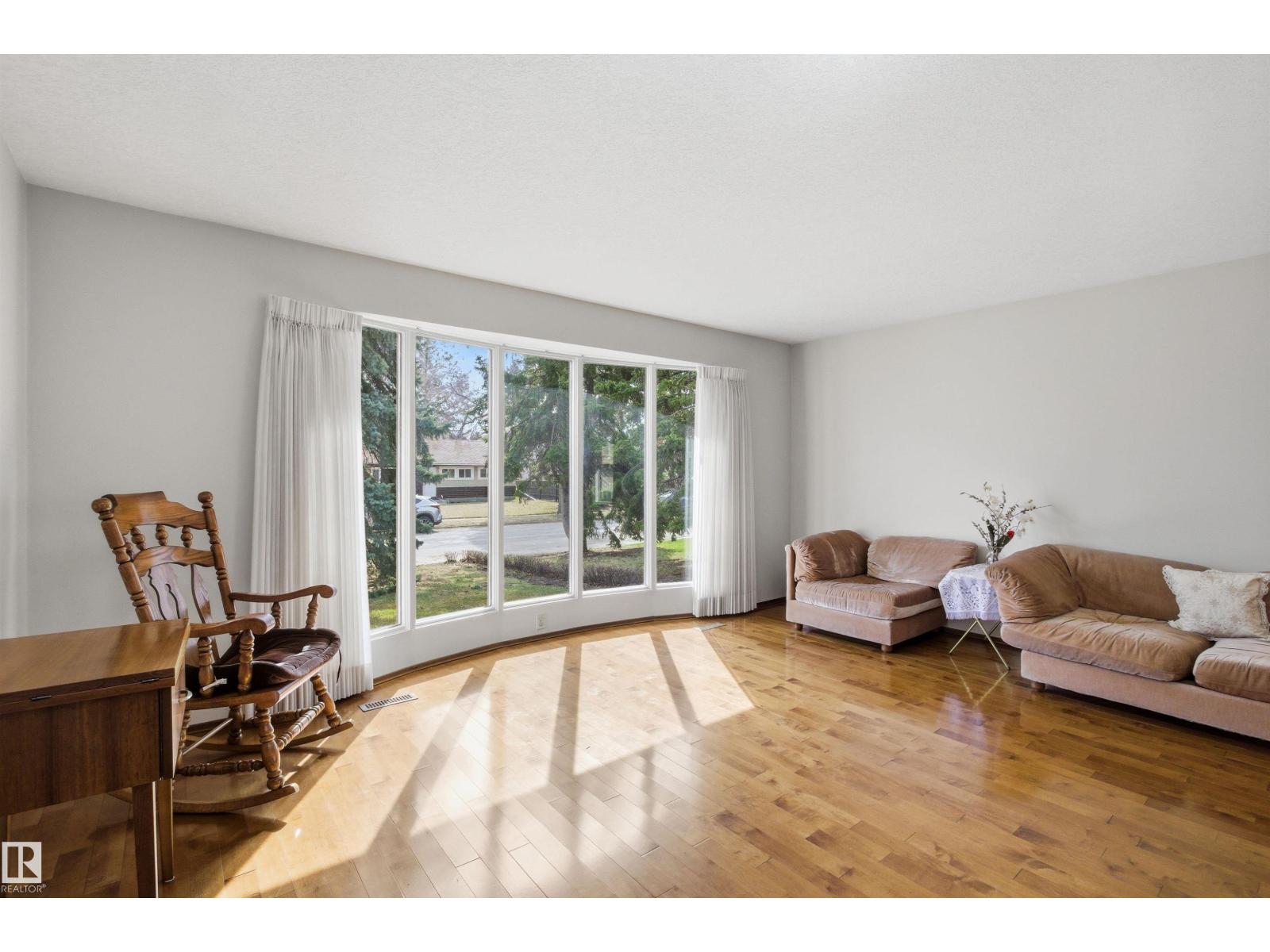 13222 116 ST NW - 7
