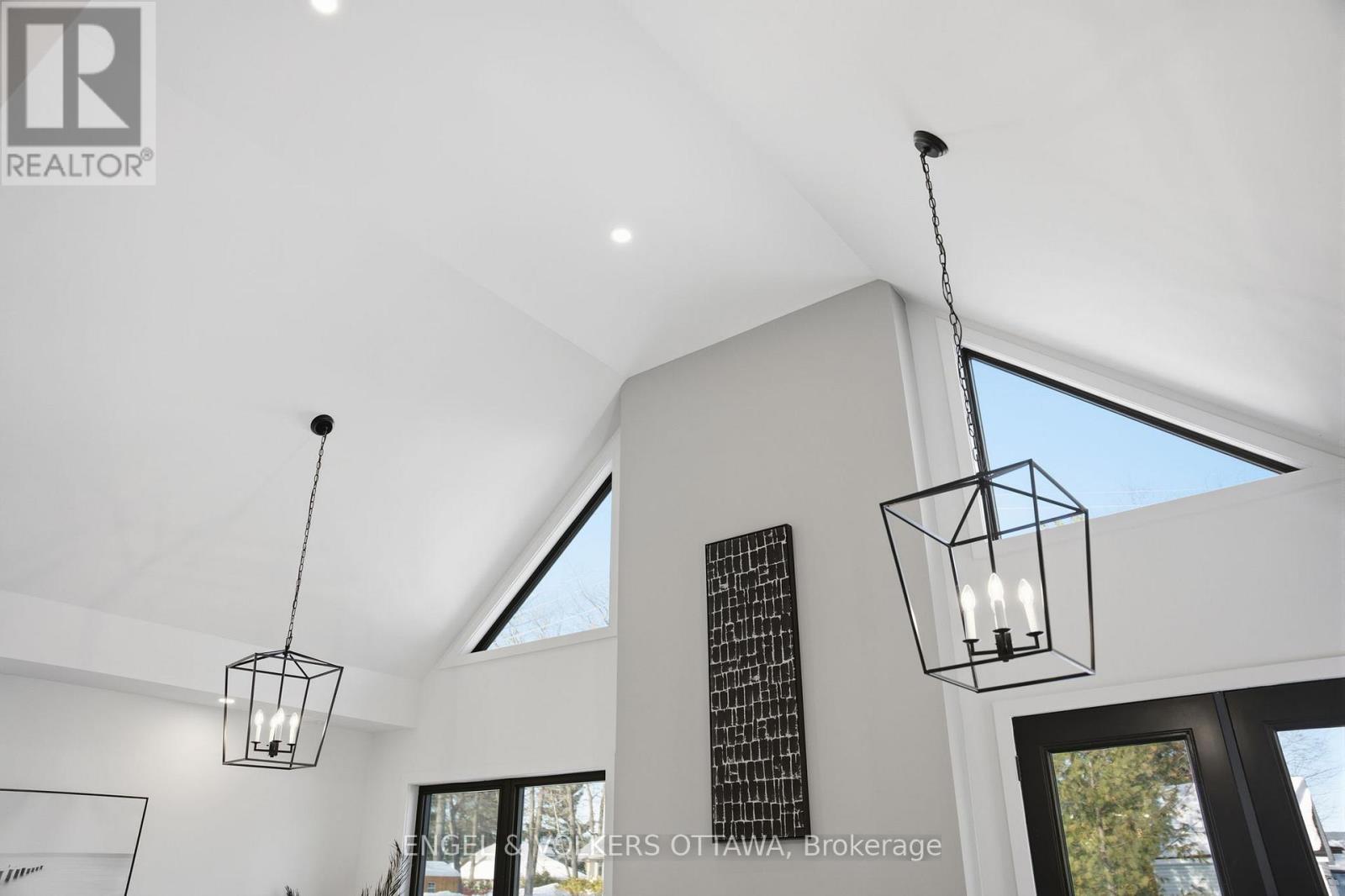 557 BAYVIEW DRIVE - 6