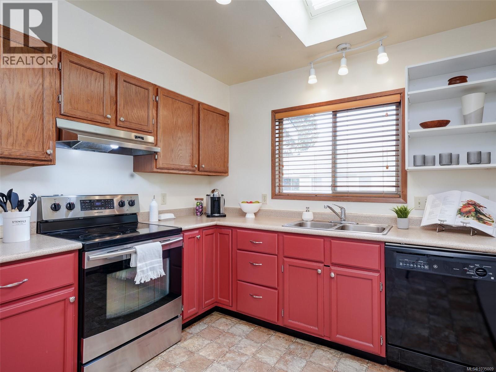 #20 2020 White Birch Rd - 5