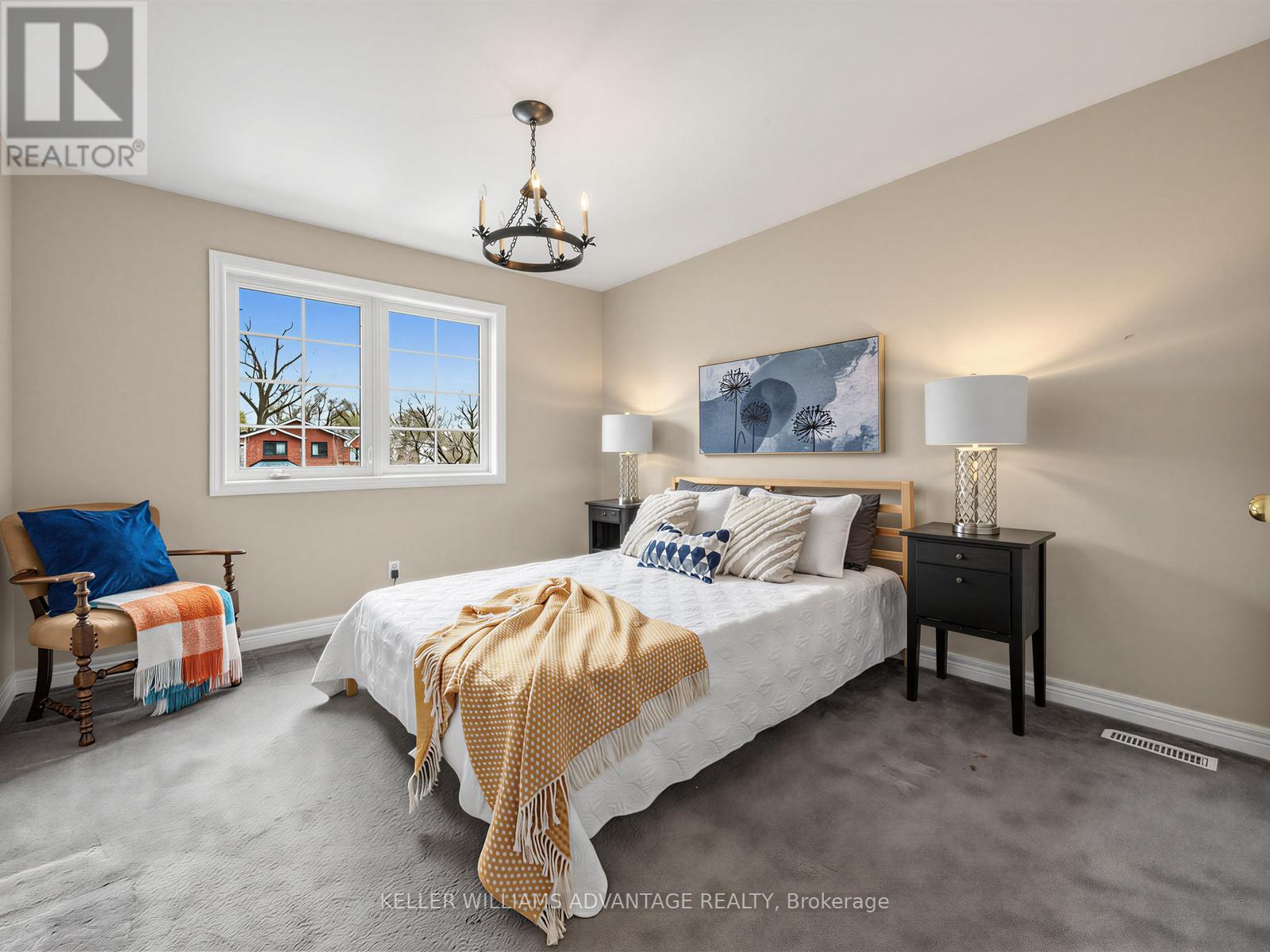 98 COALPORT DRIVE - 22