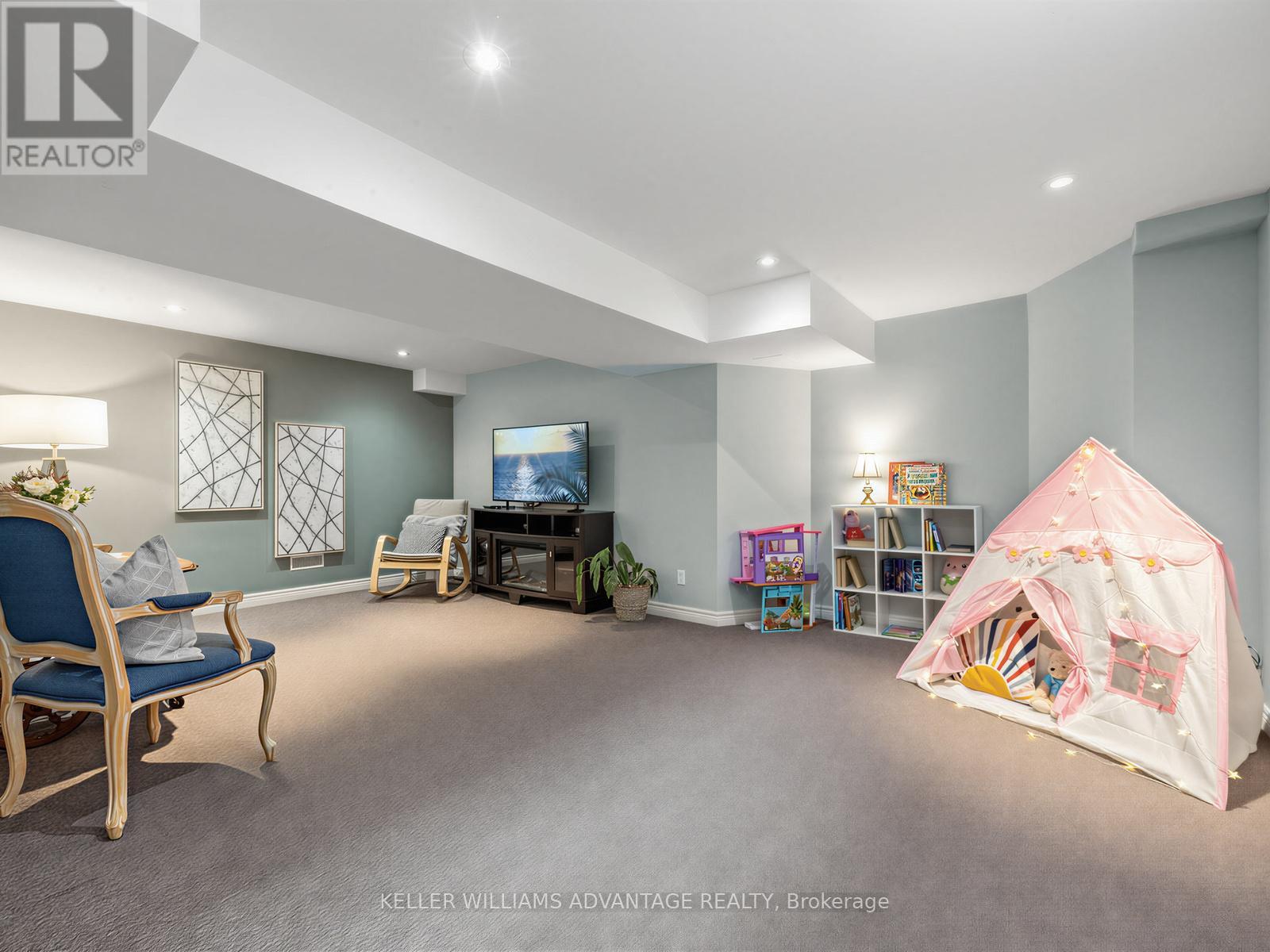 98 COALPORT DRIVE - 28