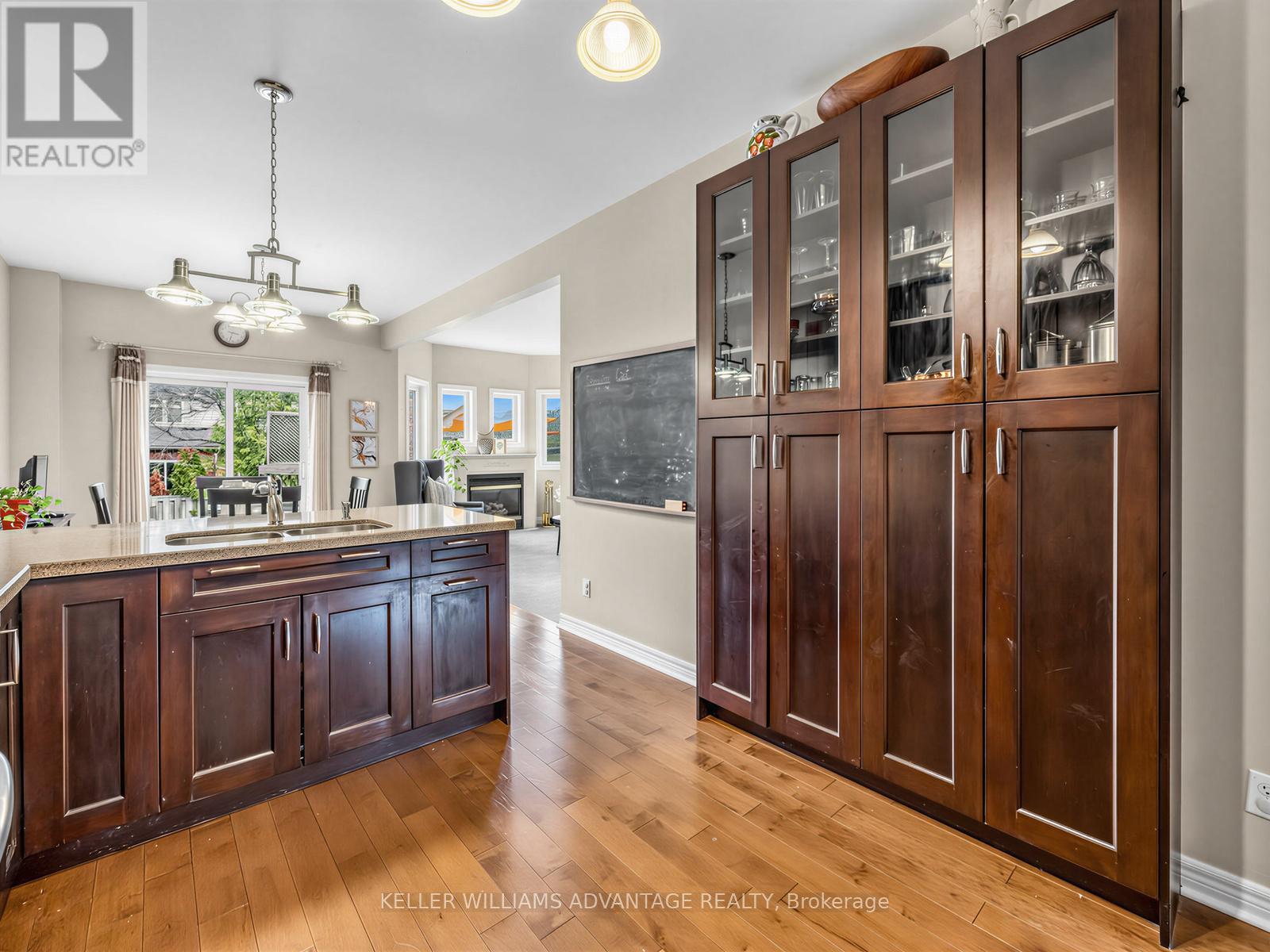 98 COALPORT DRIVE - 7
