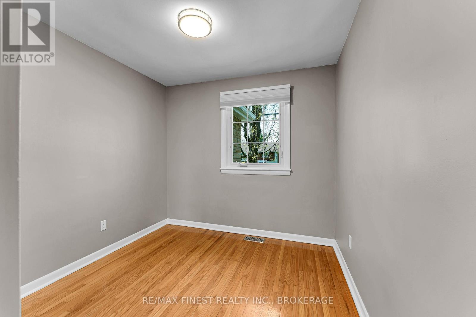 158 LAKEVIEW AVENUE - 22