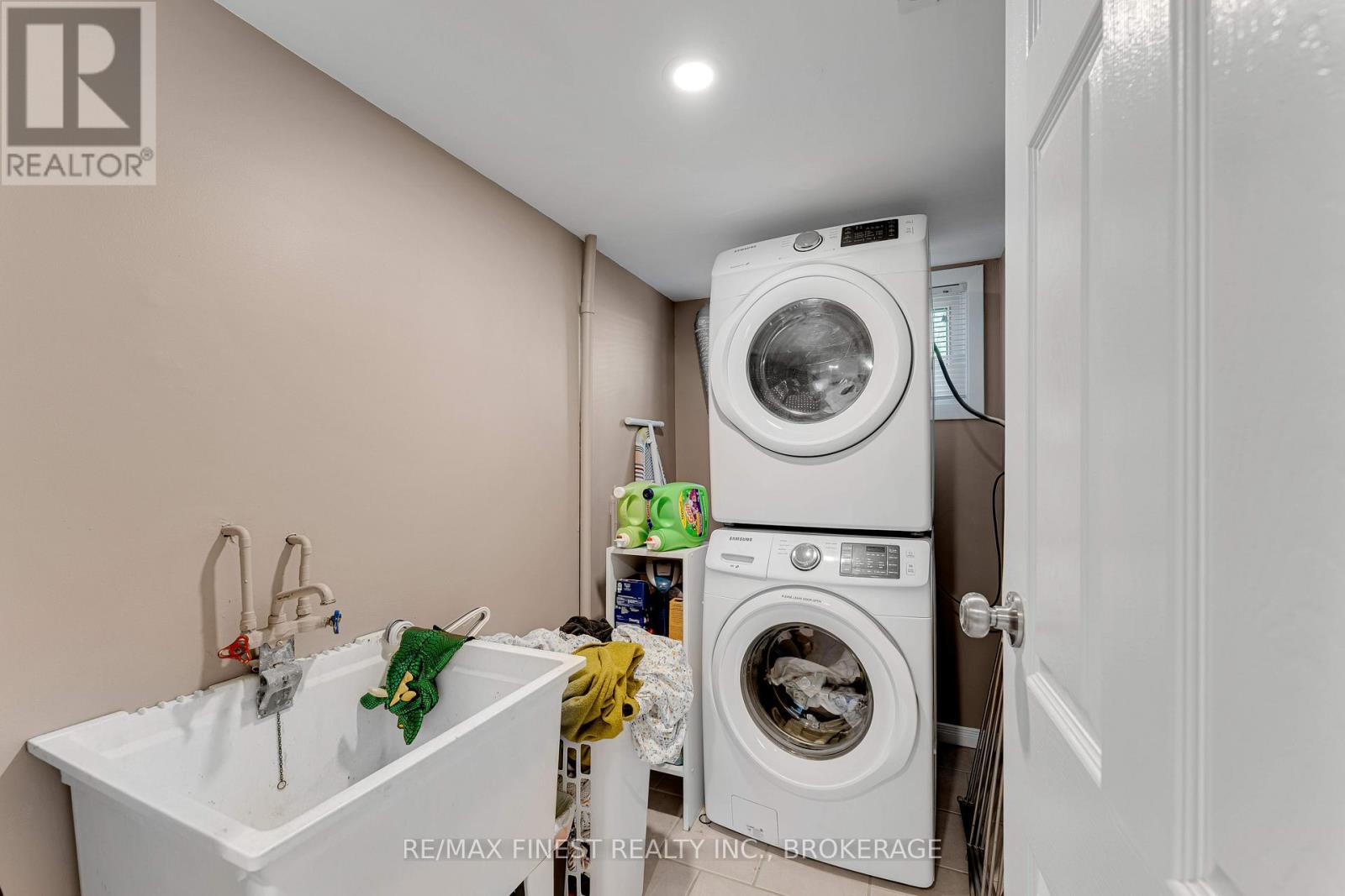 158 LAKEVIEW AVENUE - 39