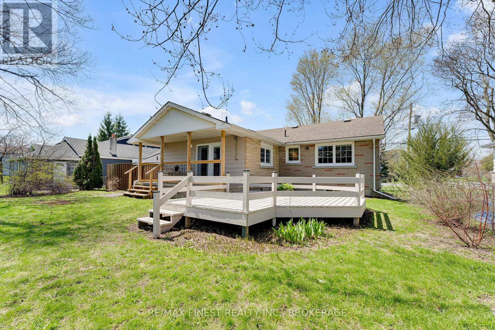 158 LAKEVIEW AVENUE - 44