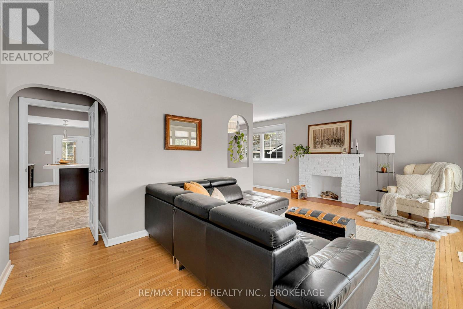 158 LAKEVIEW AVENUE - 5