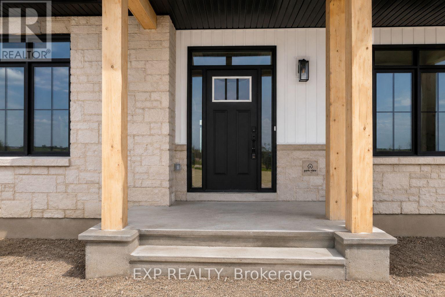 228 TRUDEAU CRESCENT - 4