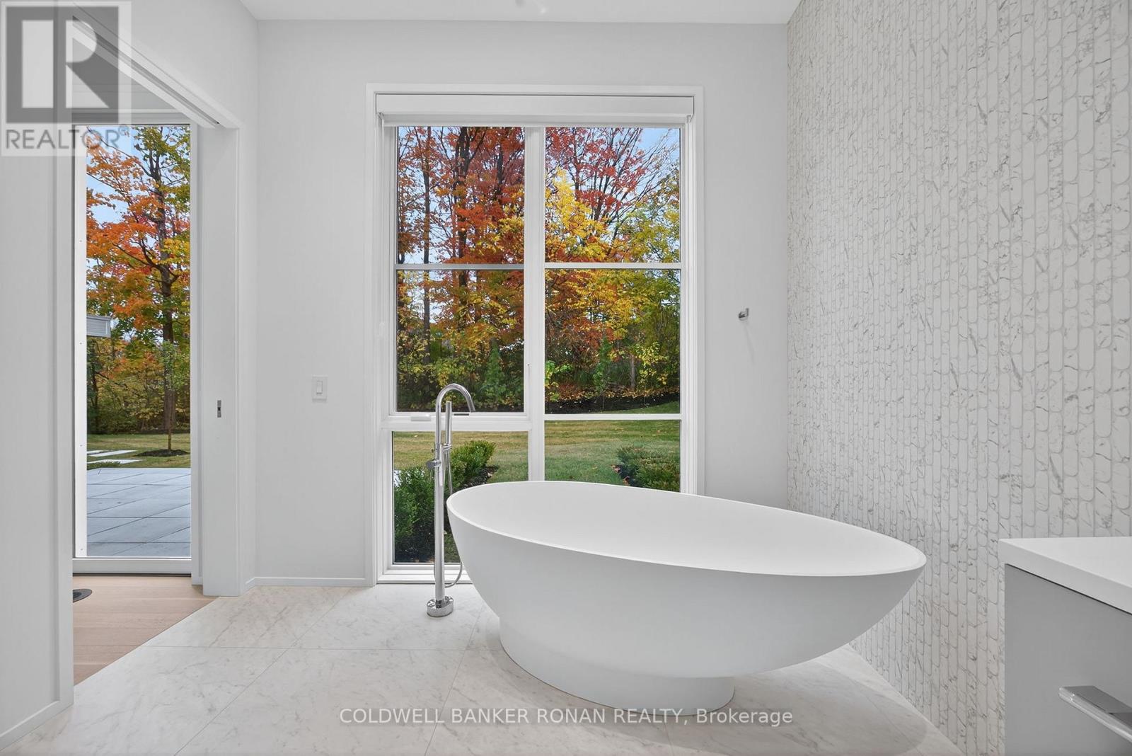 9 GRAY AVENUE - 32