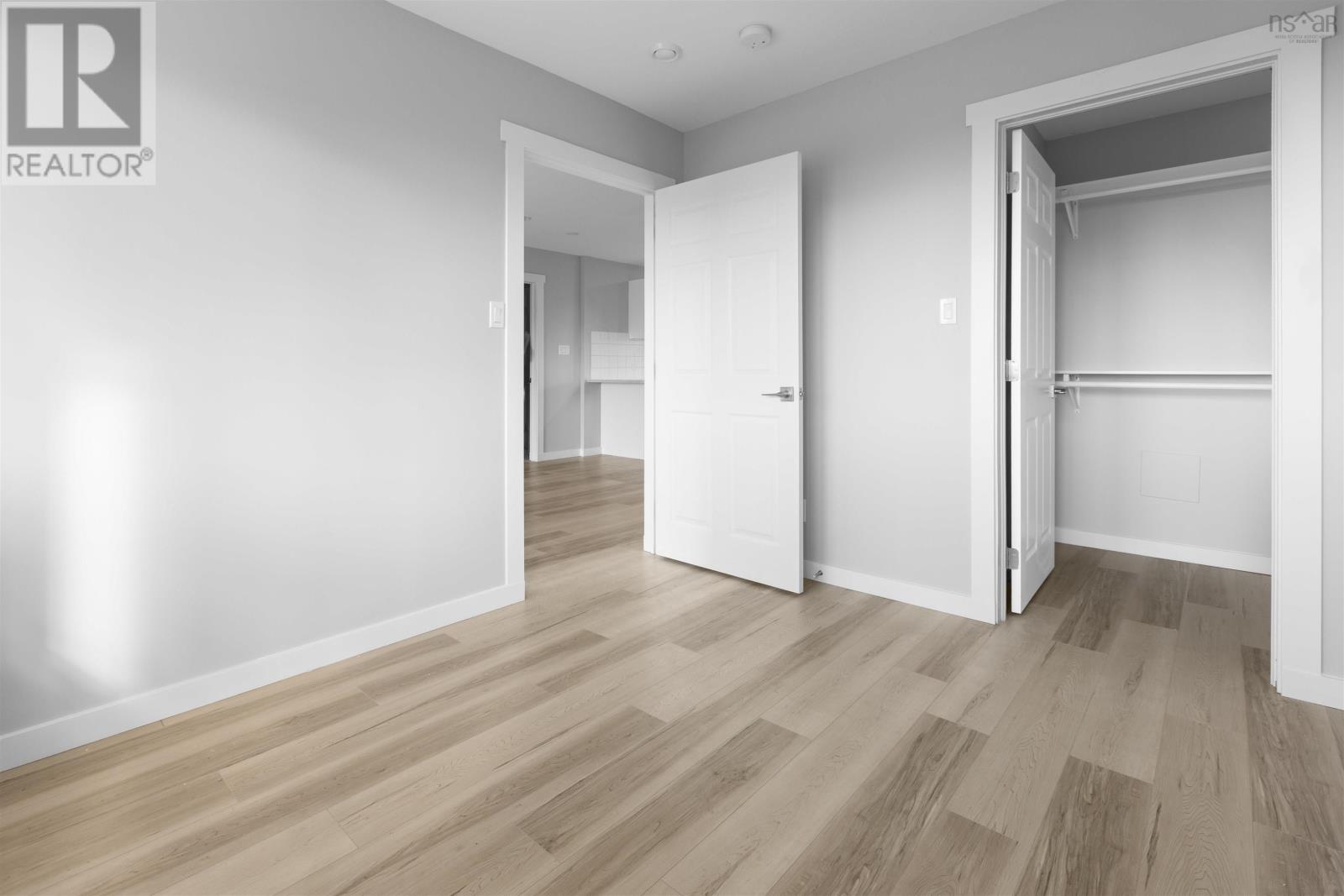 Property 22 of 42 of 37 Eighth Street Street